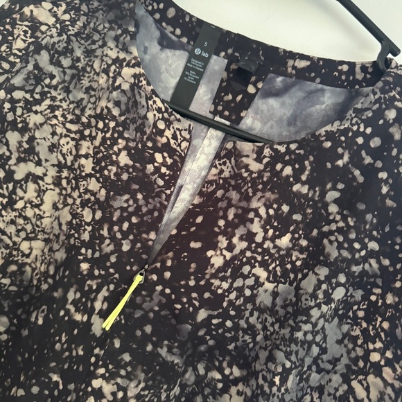 🆕✨ Lululemon LAB Ashta Henley Long Sleeve - Planet Surface Black Granite Multi - Picture 7 of 10